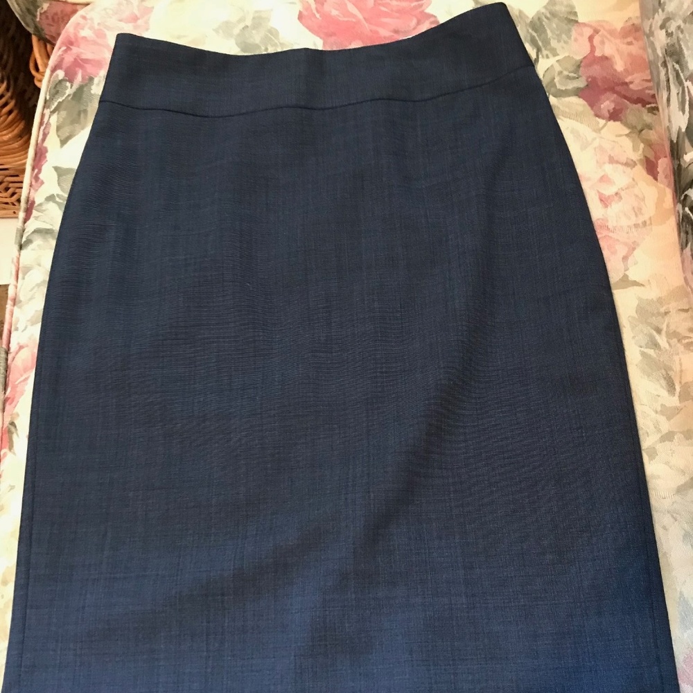 Banana Republic navy wool pencil skirt - new!